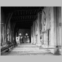 Westminster Abbey, photo by Heinz Theuerkauf.jpg